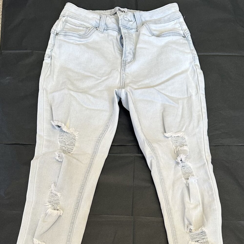 Women's REFUGE Denim Distressed, Light Wash Jeans Mid Rise, Size 3